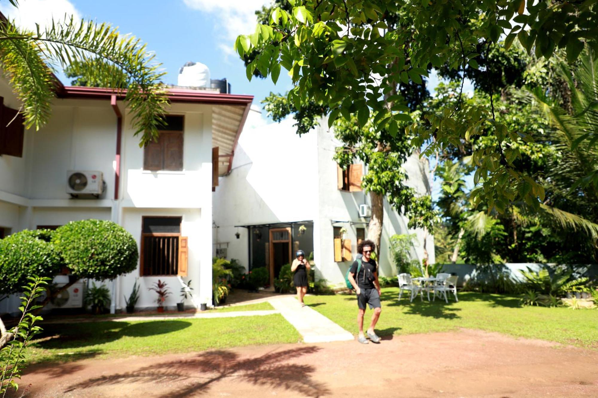 Green Edge Villa Хиккадува Экстерьер фото