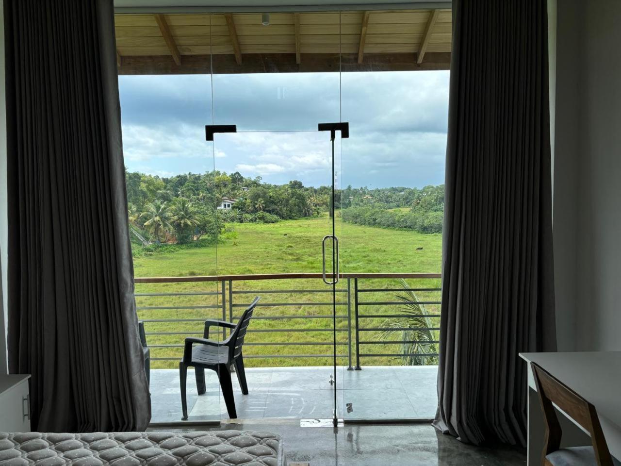 Green Edge Villa Хиккадува Экстерьер фото
