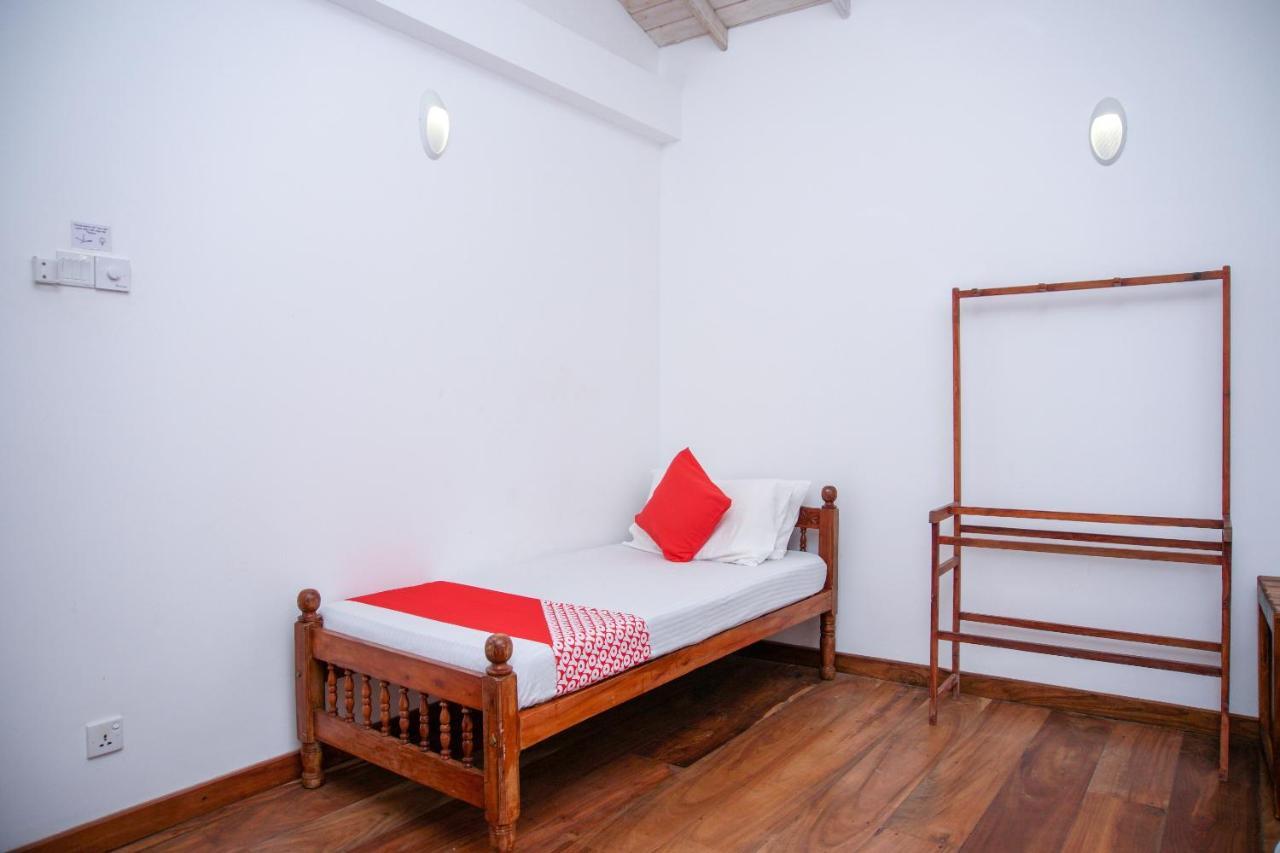Green Edge Villa Хиккадува Экстерьер фото